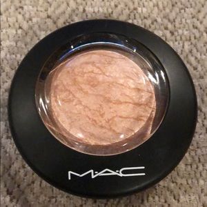 Mac Mineralize Skin Finish